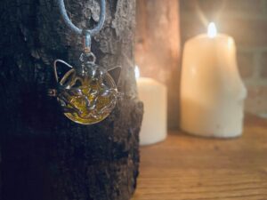 Feline Familiar Removable Mini D20 Dice Necklace